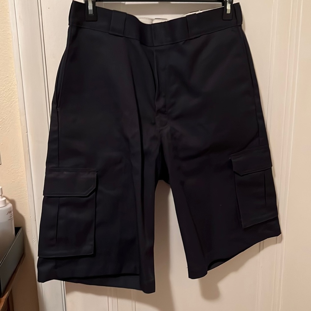 Dickies loose fit mens shorts  size 36 with tags